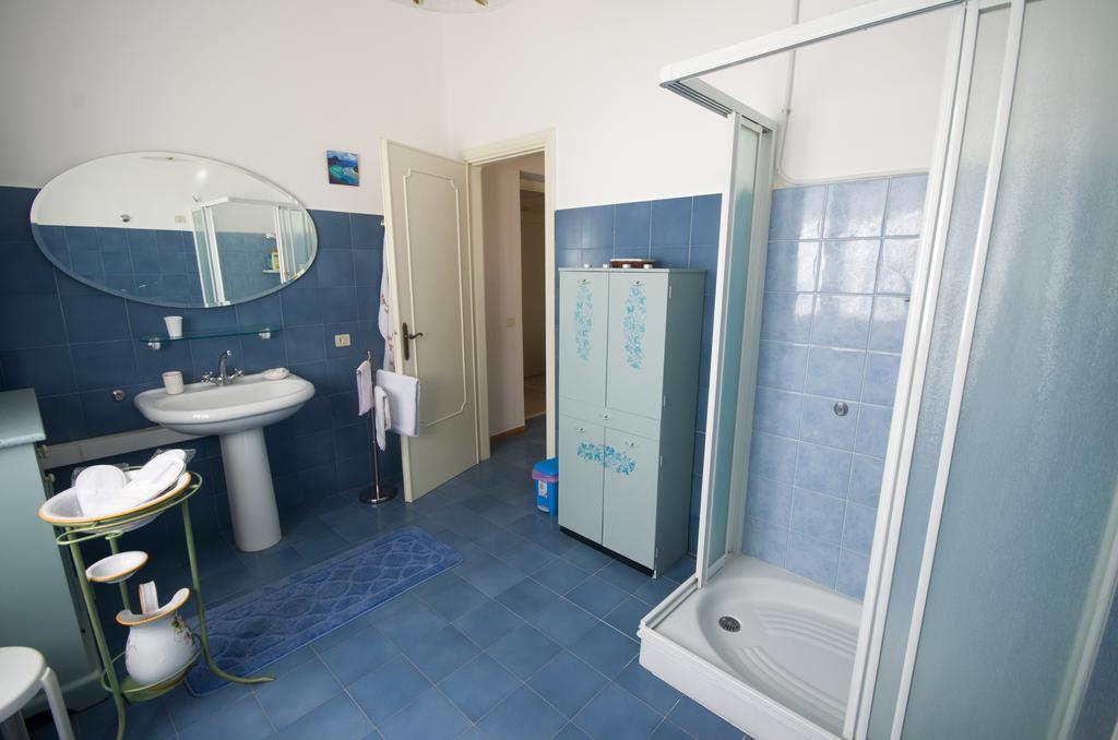 Bed And Breakfast Romantica Evasione Sutri Δωμάτιο φωτογραφία